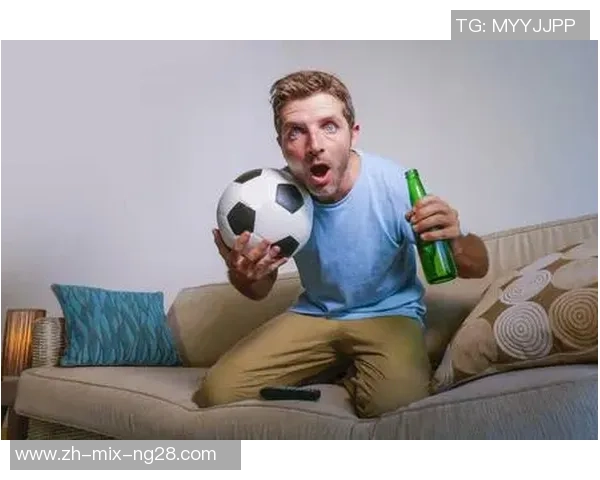 足球倒啤酒的乐趣与激情让每场比赛都充满欢笑与畅快体验